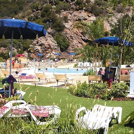 公寓 Ortano Mare Village In *